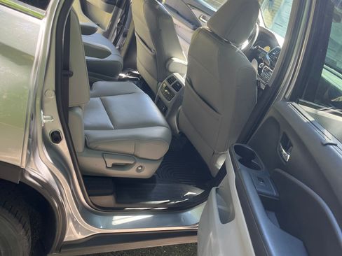 Used 2021 Honda Pilot Touring image 19