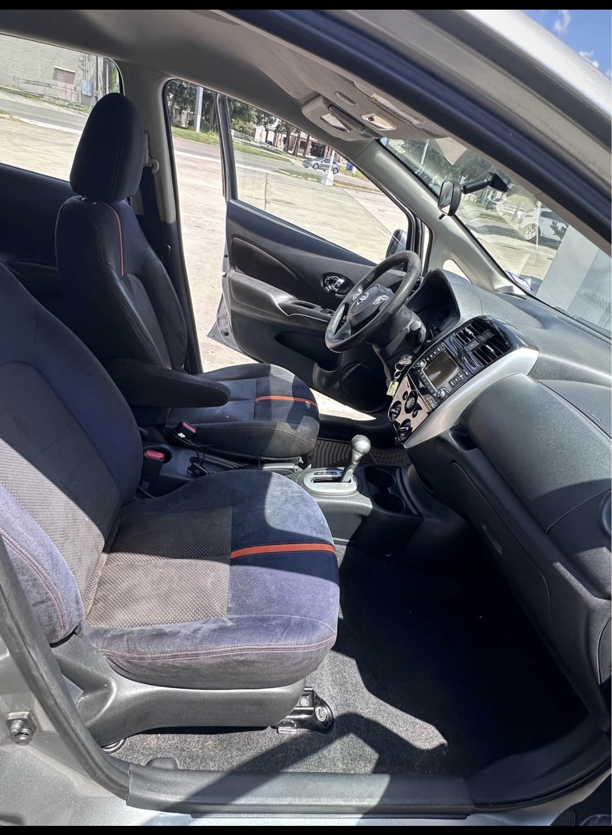 Used 2015 Nissan Versa Note SR FWD image 2