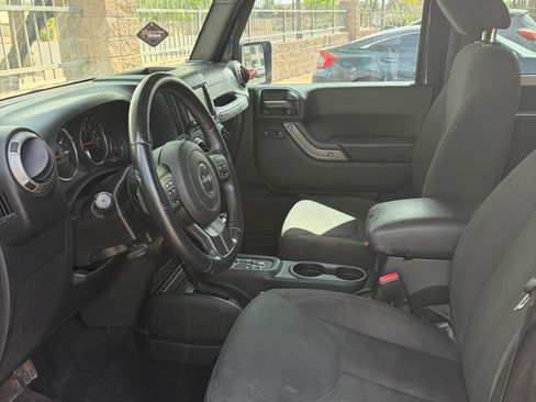 Used 2018 Jeep Wrangler Sport image 10