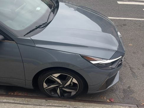 Used 2023 Hyundai Elantra Limited image 5