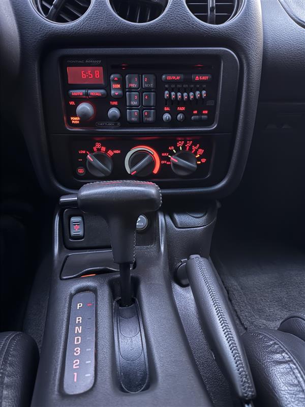 Used 2001 Pontiac Firebird Trans Am RWD image 17