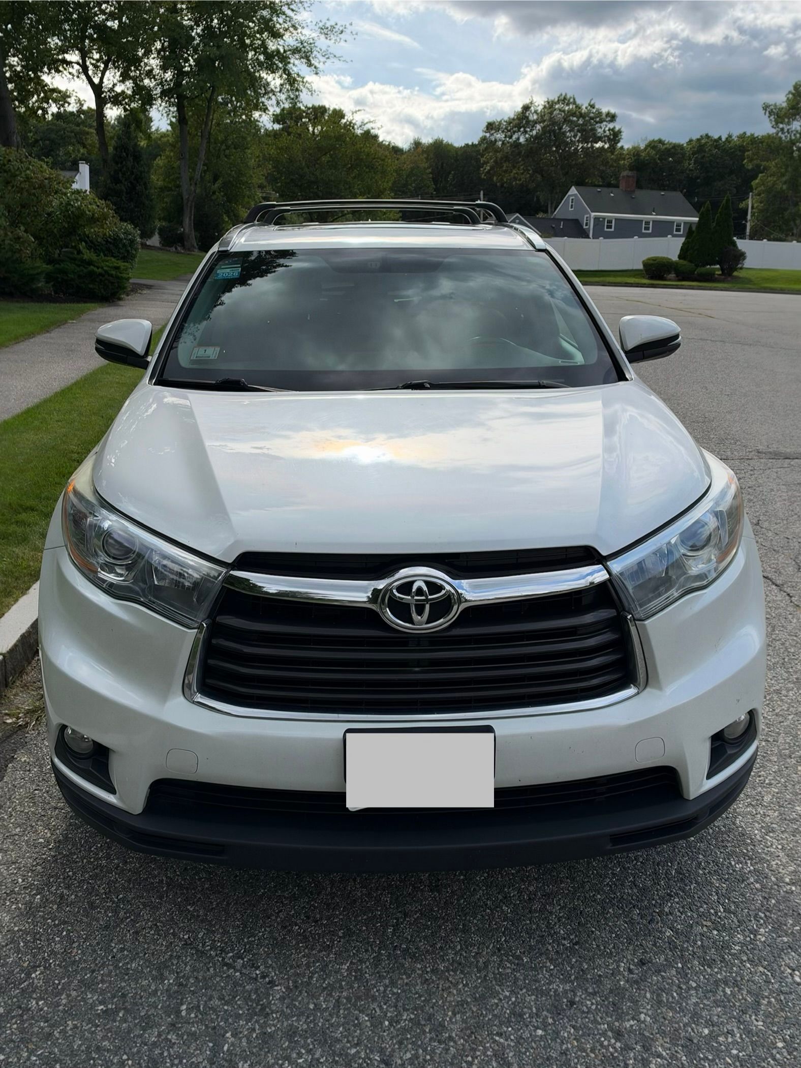 Used 2015 Toyota Highlander XLE AWD/4WD image 1