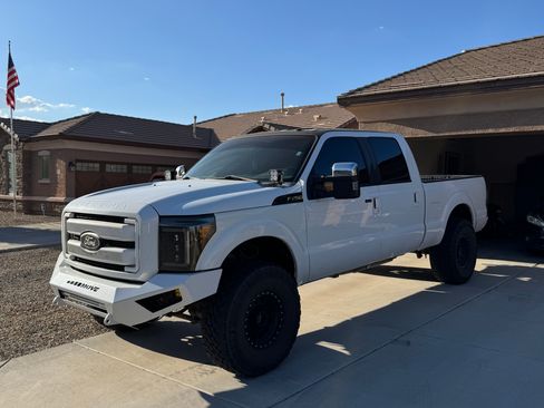Used 2011 Ford F250 Lariat w/ FX4 4X4 Off-Road Pkg image 4