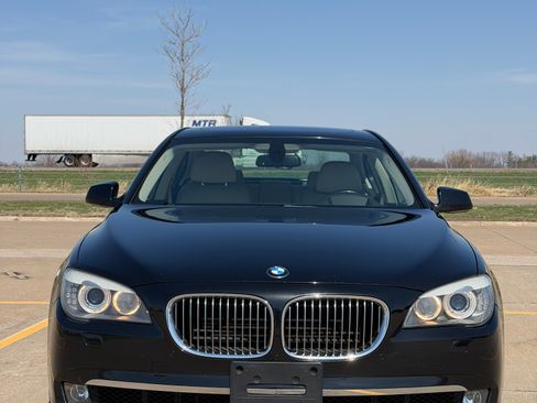 Used 2011 BMW 750i xDrive image 1