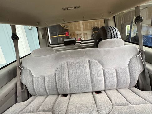 Used 1999 Chevrolet Tahoe Sport Utility 2D w/ Preferred Equipment Group image 10