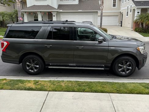 Used 2020 Ford Expedition Max XLT w/ Equipment Group 202A AWD/4WD image 6