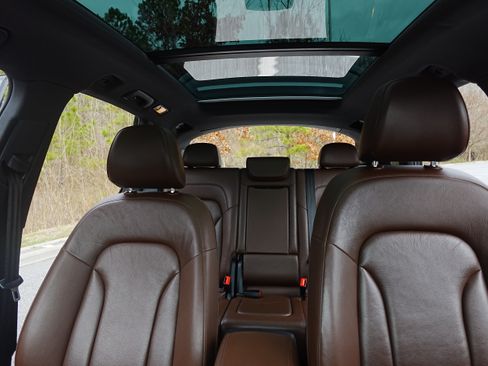 Used 2017 Audi Q5 2.0T Premium Plus w/ Technology Package image 10