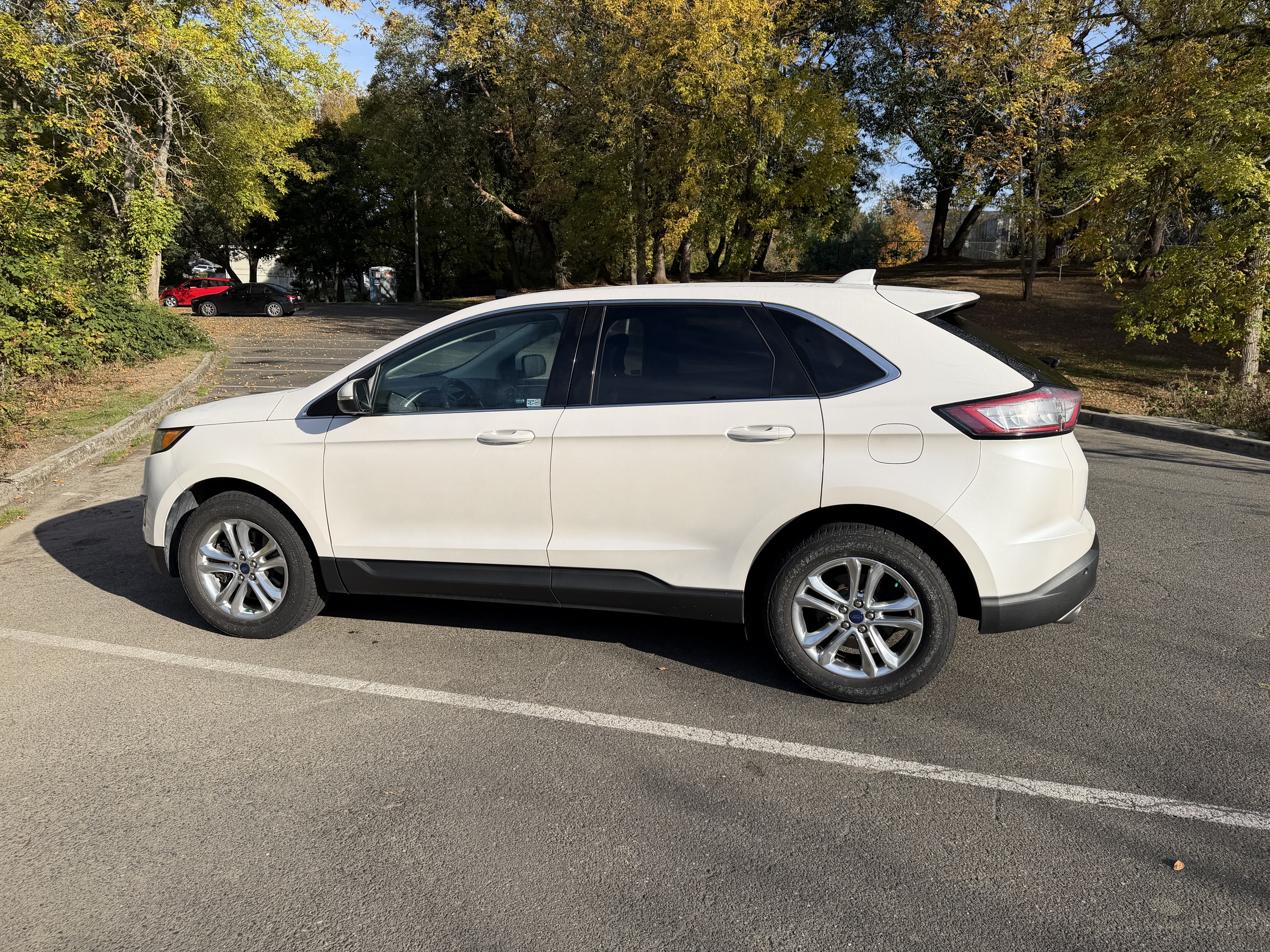 Used 2016 Ford Edge SEL w/ Equipment Group 201A AWD/4WD image 1