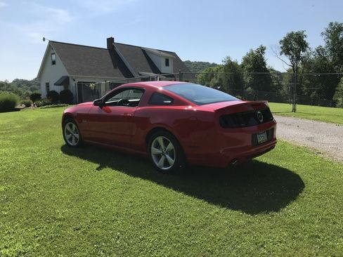 Used 2014 Ford Mustang GT image 6