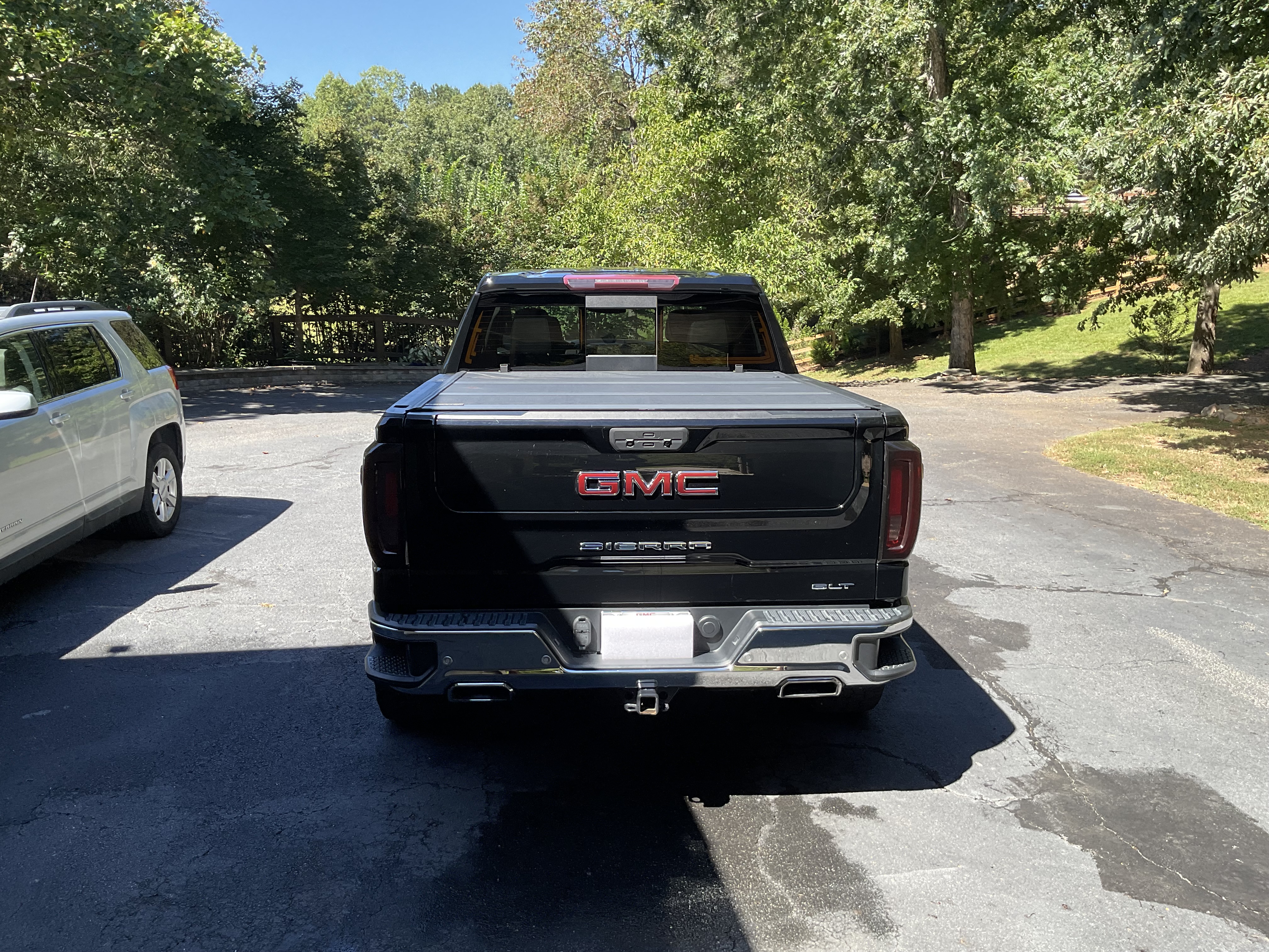 Used 2022 GMC Sierra 1500 SLT w/ SLT Premium Plus Package AWD/4WD image 6
