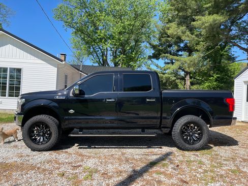 Used 2019 Ford F150 King Ranch w/ Equipment Group 601A Luxury AWD/4WD image 2