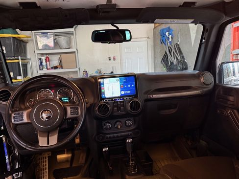 Used 2018 Jeep Wrangler Unlimited Sport image 12