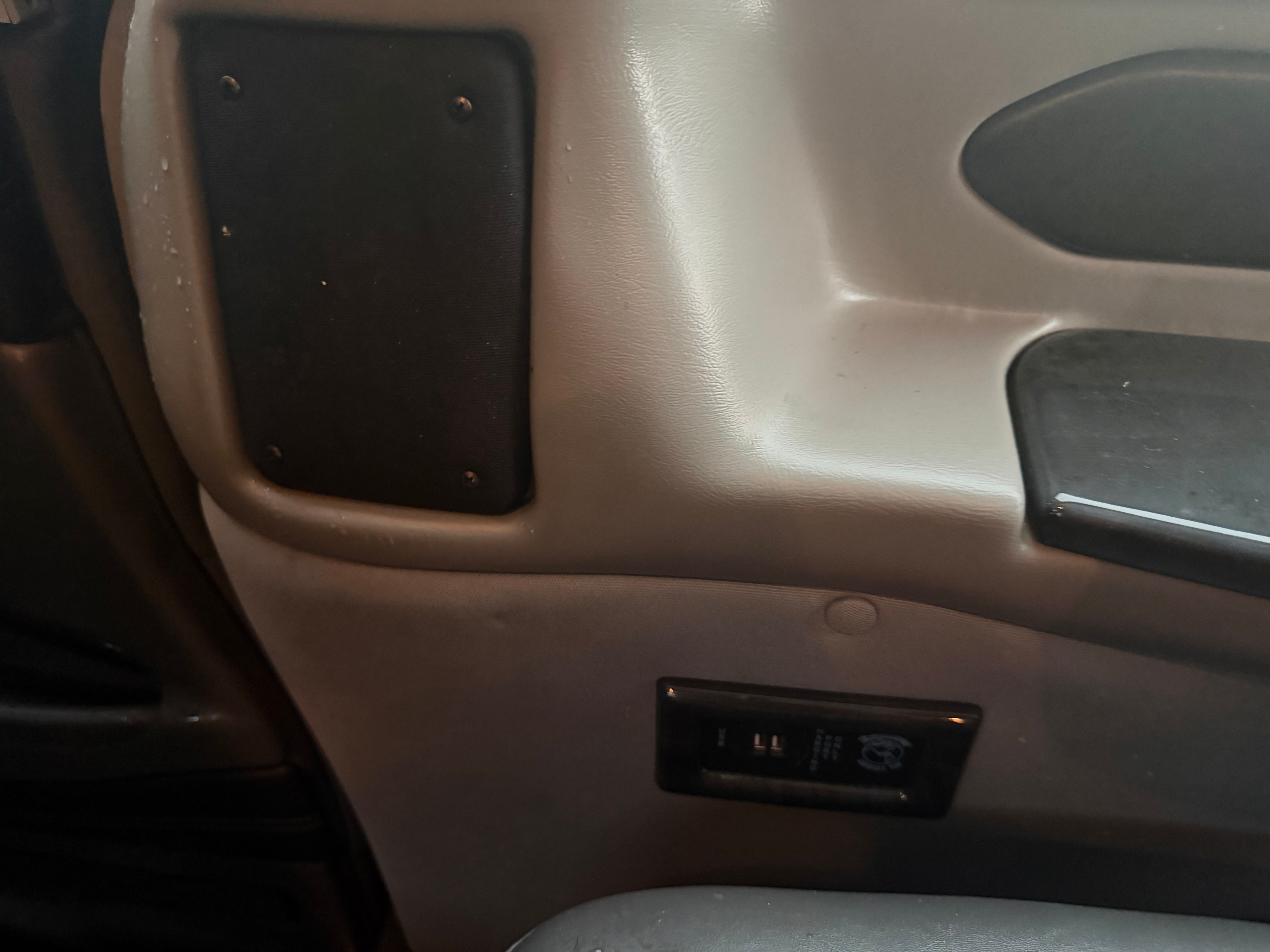 Used 2017 GMC Savana 2500 RWD image 12