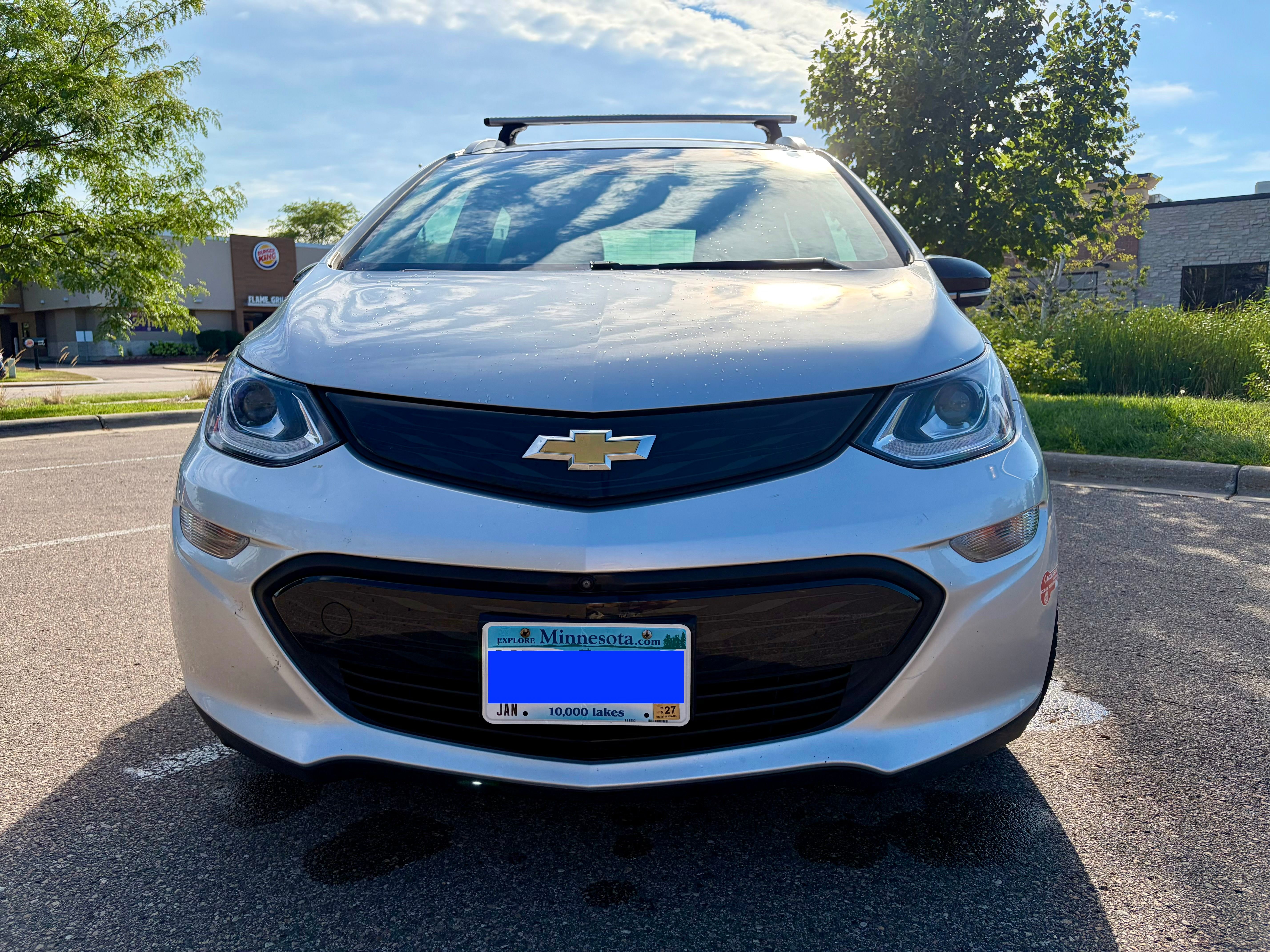 Used 2017 Chevrolet Bolt Premier w/ Driver Confidence II Package FWD image 2