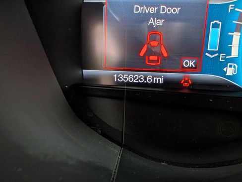 Used 2016 Ford Fusion Titanium image 18