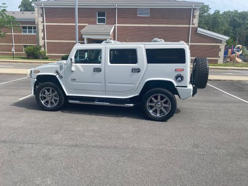 Used 2005 HUMMER H2 w/ Preferred Equipment Group AWD/4WD image 4