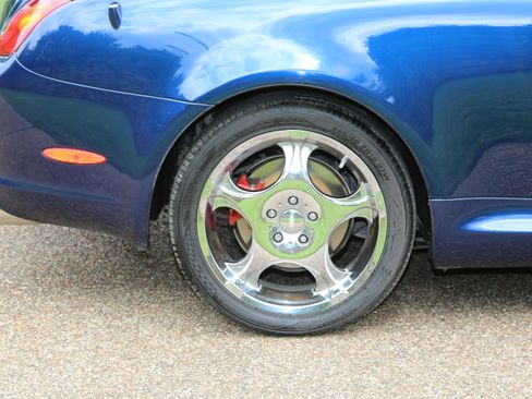 Used 2002 Lexus SC 430 Convertible image 8