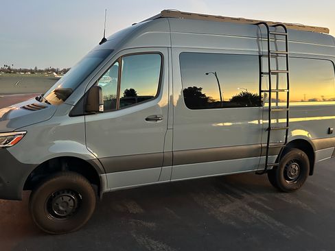 Used 2023 Mercedes-Benz Sprinter 2500 image 15