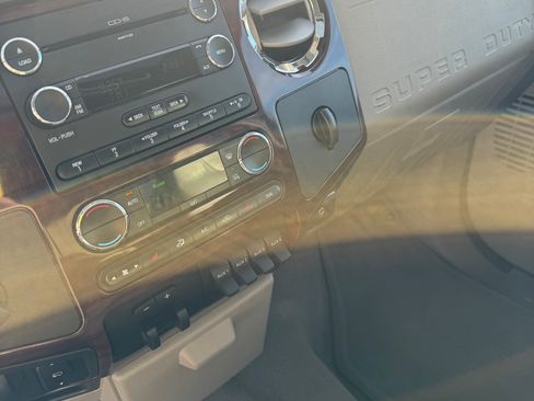 Used 2010 Ford F350 XLT image 11