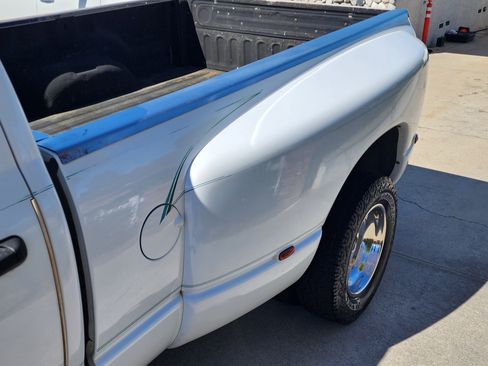 Used 2004 Dodge Ram 3500 Truck SLT w/ Sport Appearance Group image 6