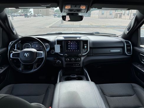 Used 2020 RAM 1500 Big Horn AWD/4WD image 9