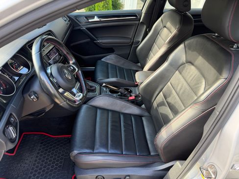 Used 2015 Volkswagen Golf 4-Door FWD image 9