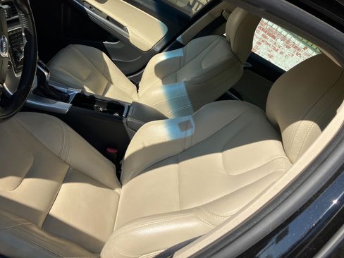 Used 2017 Volvo S60 T5 Dynamic w/ Vision Package image 11