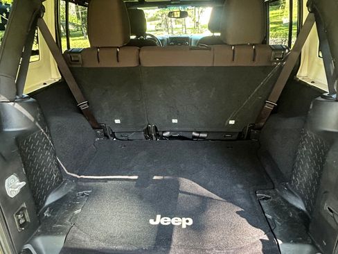 Used 2016 Jeep Wrangler Unlimited Sport w/ Quick Order Package 24S AWD/4WD image 25
