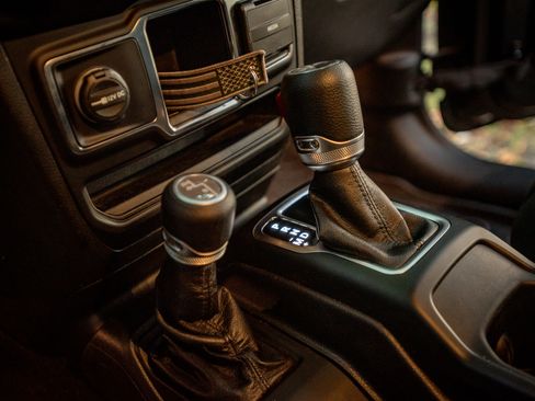 Used 2020 Jeep Wrangler Unlimited Sport image 22