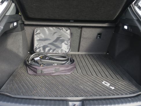 Used 2023 Audi Q4 e-tron Premium Plus w/ Premium Plus image 14