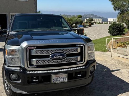Used 2016 Ford F350 Platinum image 2