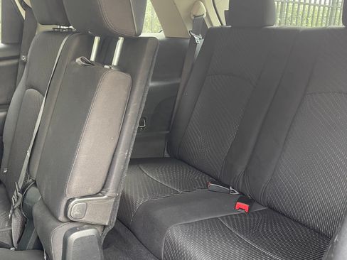 Used 2018 Dodge Journey SE w/ Blacktop Package image 8