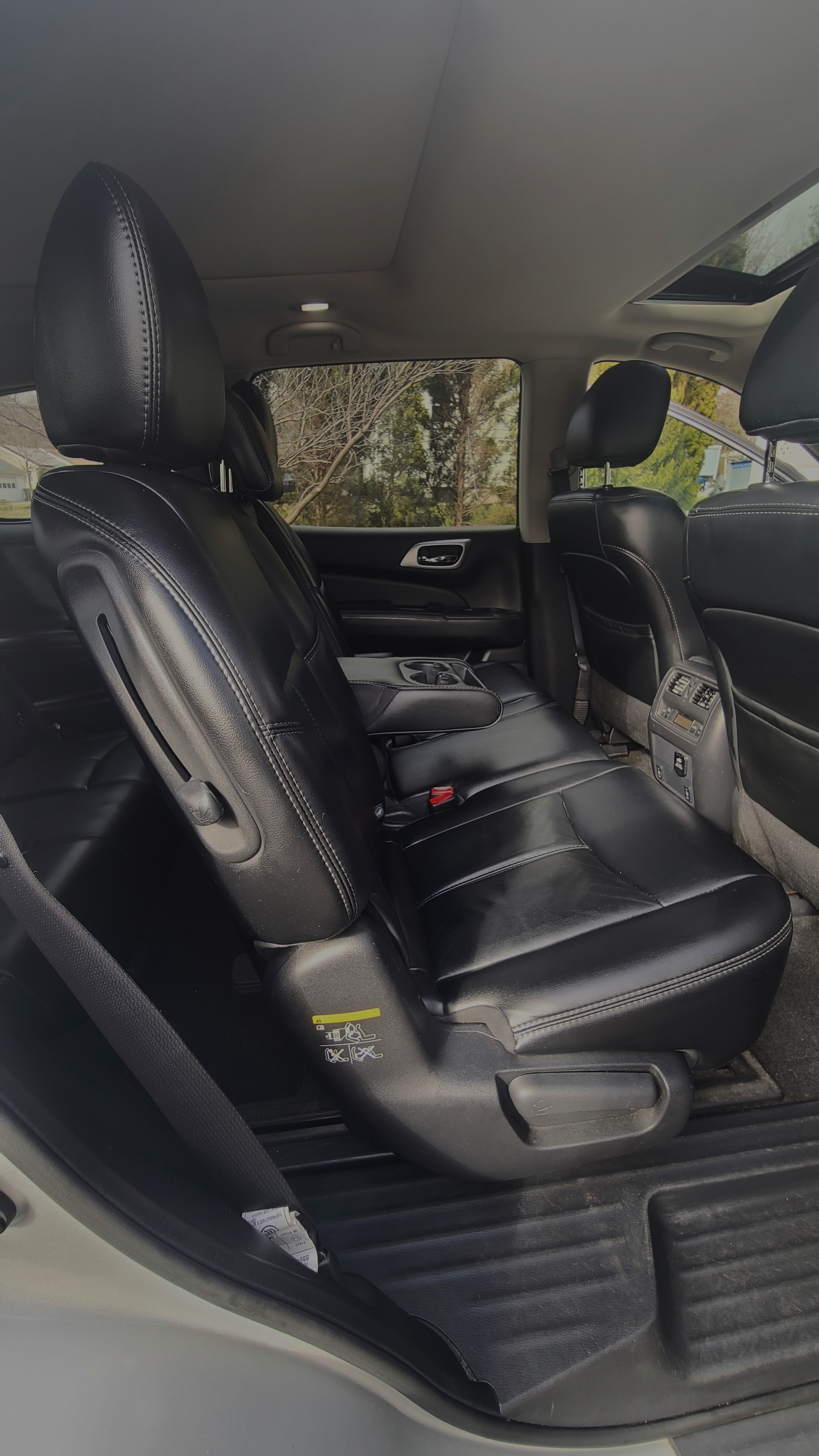 Used 2015 Nissan Pathfinder SL w/ SL Premium Package AWD/4WD image 19