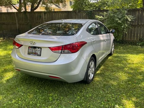 Used 2013 Hyundai Elantra GLS w/ Preferred Pkg FWD image 8