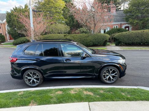 Used 2019 BMW X5 xDrive40i w/ M Sport Package AWD/4WD image 8