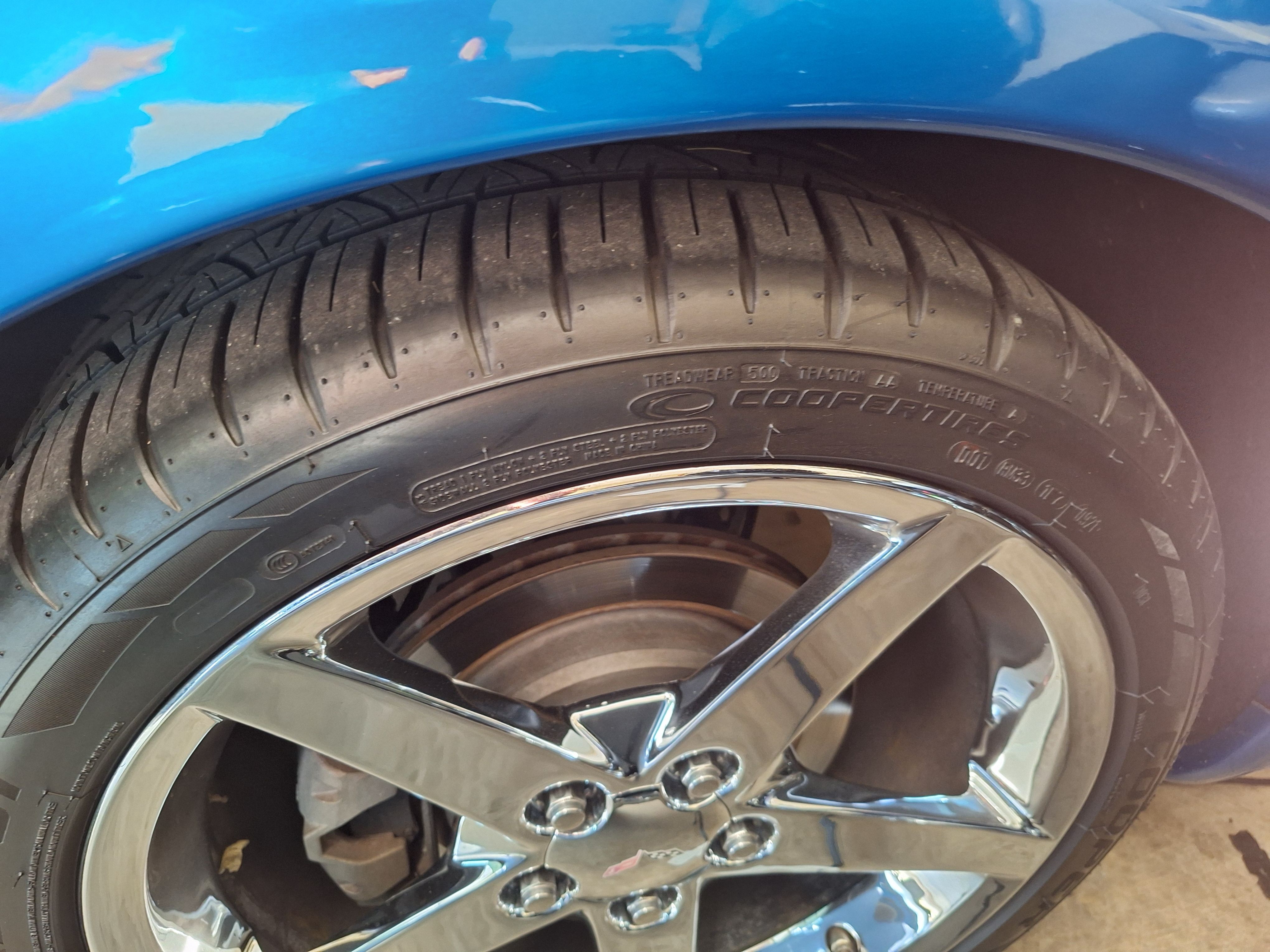 Used 2008 Chevrolet Corvette Coupe RWD image 2