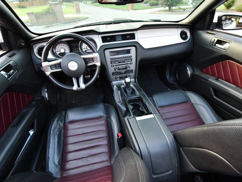 Used 2012 Ford Mustang GT Premium w/ Security Pkg RWD image 9