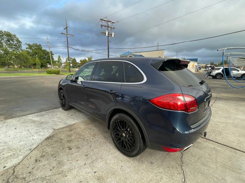 Used 2011 Porsche Cayenne S image 13