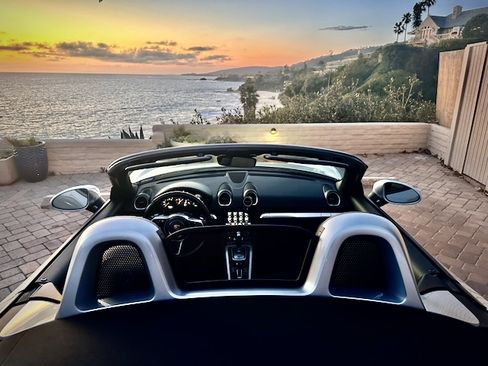 Used 2017 Porsche 718 Boxster S image 8