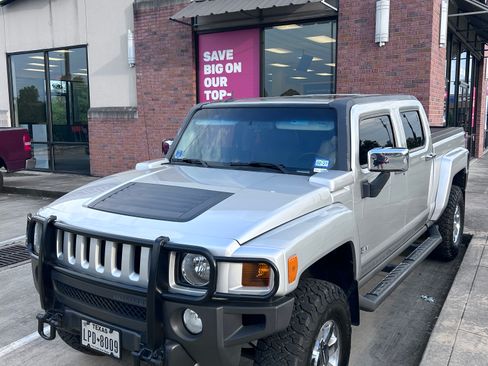 Used 2010 HUMMER H3T Alpha AWD/4WD image 6