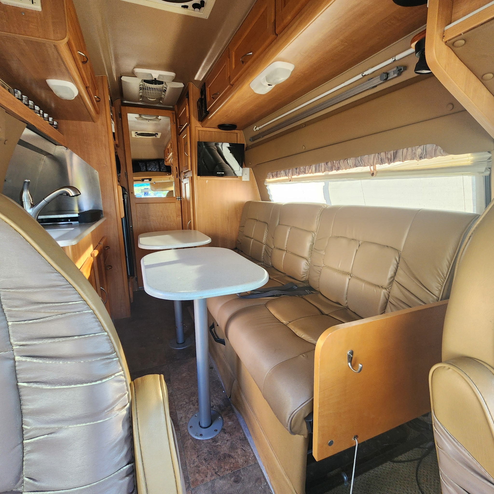 Used 2006 Ford E-350 and Econoline 350 Extended Super Duty RWD image 11