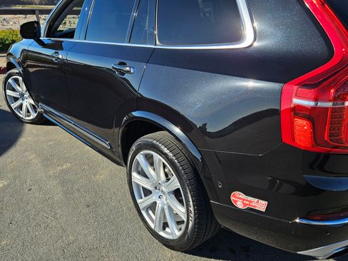 Used 2017 Volvo XC90 T8 Inscription w/ Luxury Package image 8