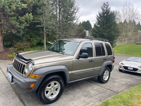 Used 2006 Jeep Liberty Sport image 4