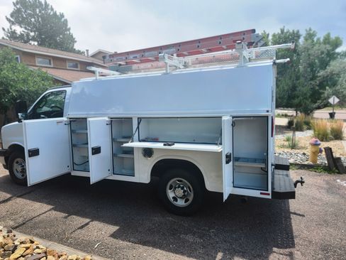 Used 2023 Chevrolet Express 3500 w/ Power Convenience Package RWD image 10