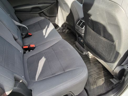 Used 2016 Kia Sorento LX image 13
