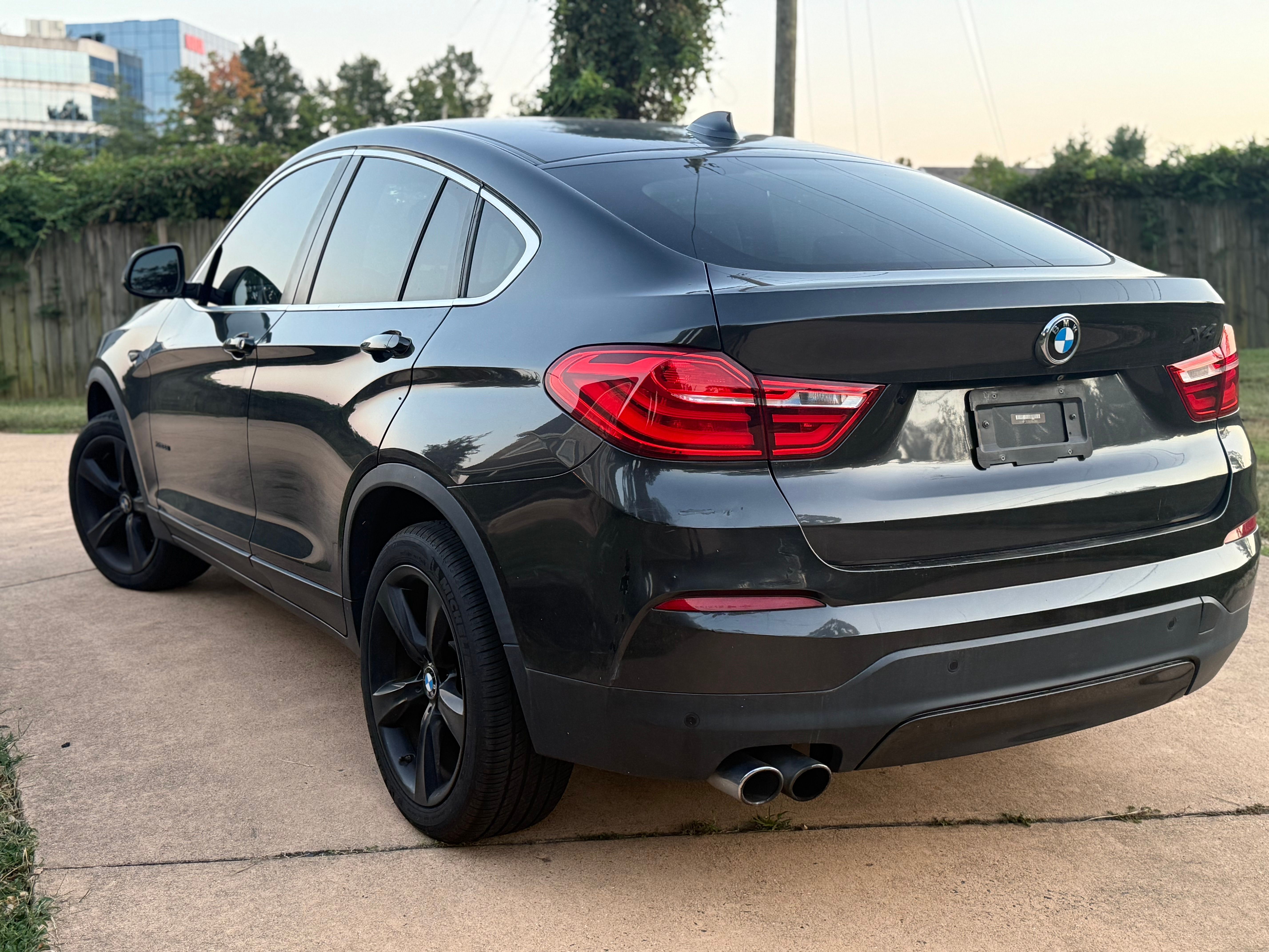 Used 2016 BMW X4 xDrive28i AWD/4WD image 4