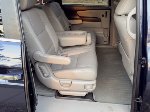 Used 2014 Honda Odyssey EX-L image 12