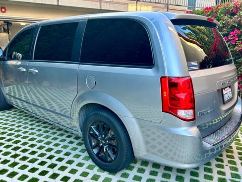 Used 2019 Dodge Grand Caravan GT w/ Safety Sphere Group image 4