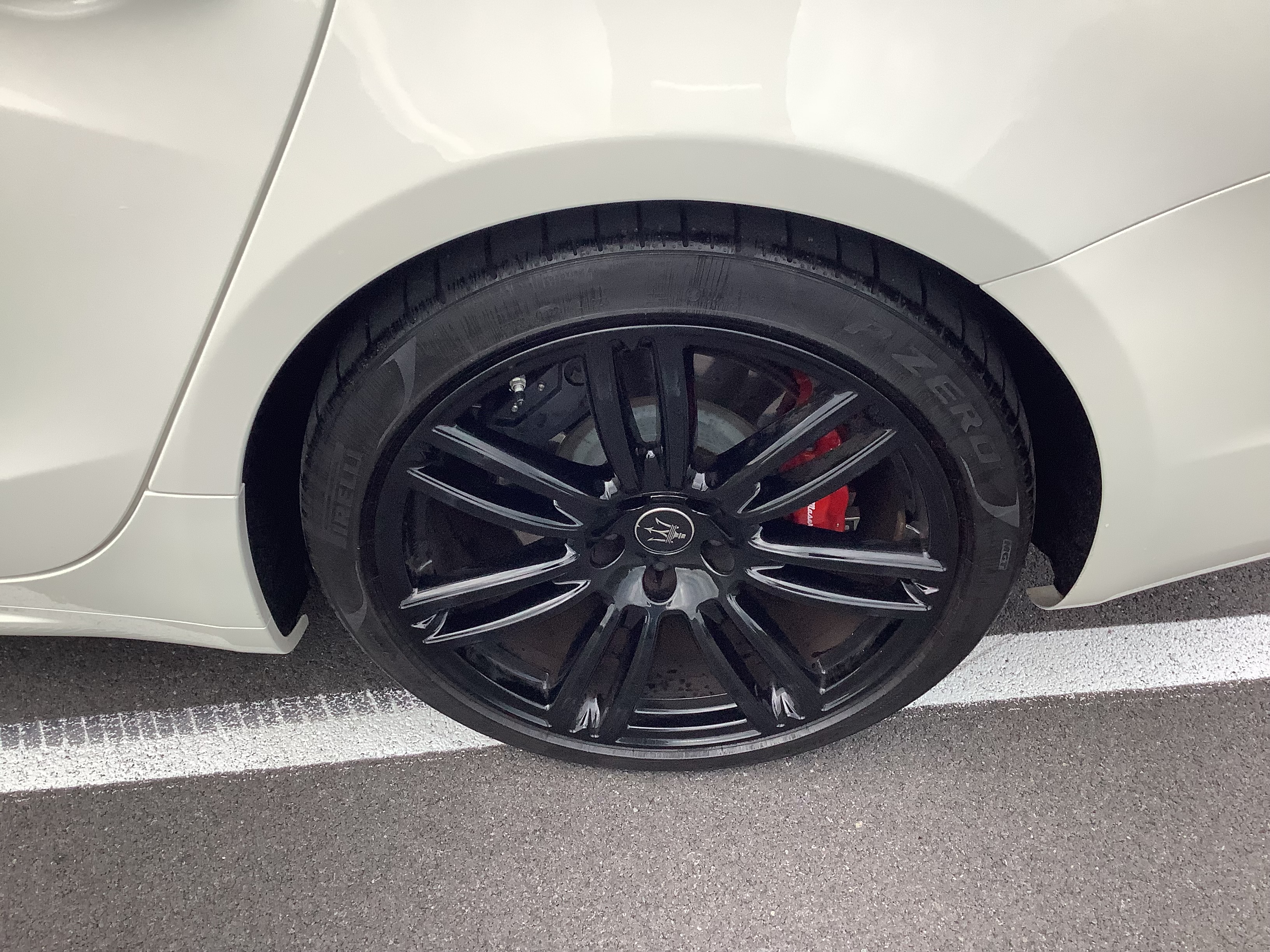 Used 2023 Maserati Ghibli Modena RWD image 5