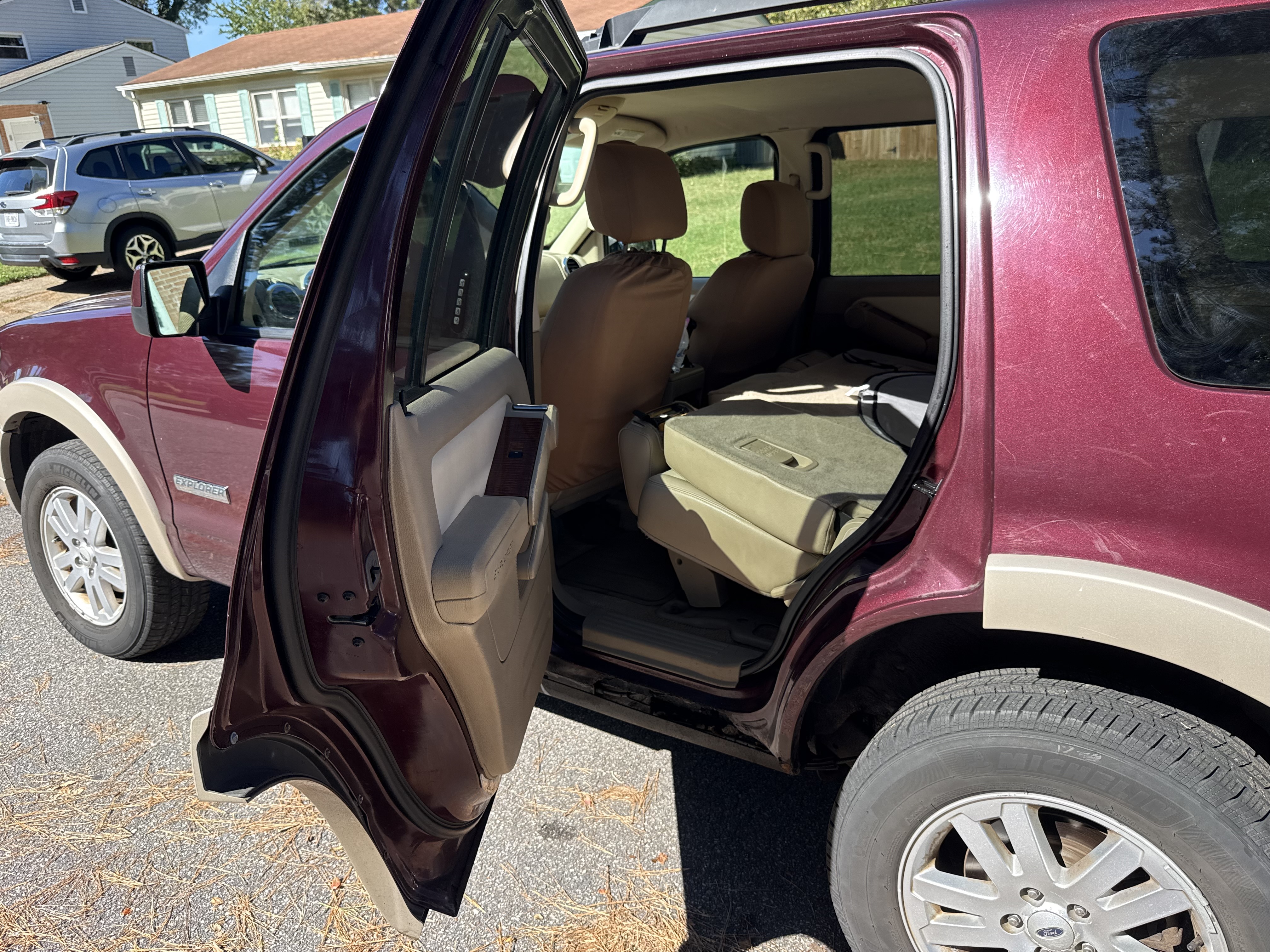 Used 2008 Ford Explorer Eddie Bauer AWD/4WD image 10
